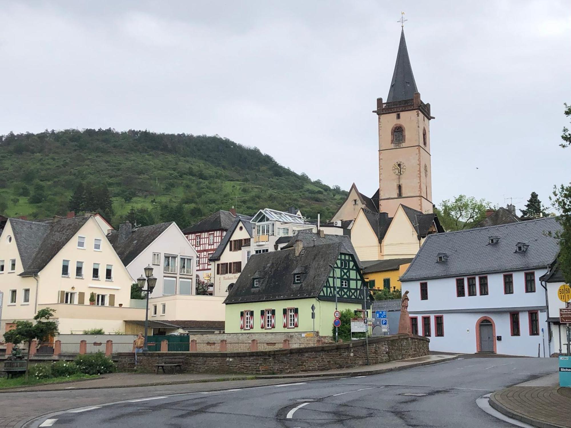 Rheinliebe Bistro Und Pension Lorch am Rhein Eksteriør bilde